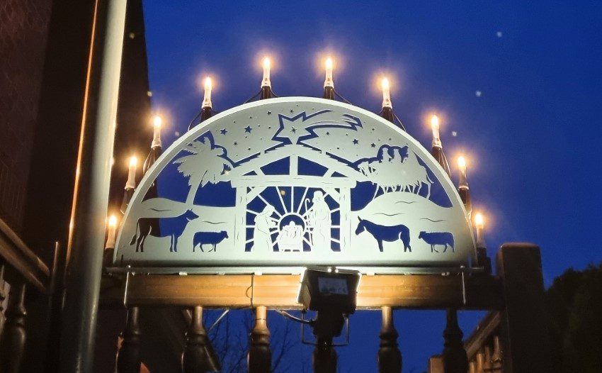 Schwibbogen beleuchtet